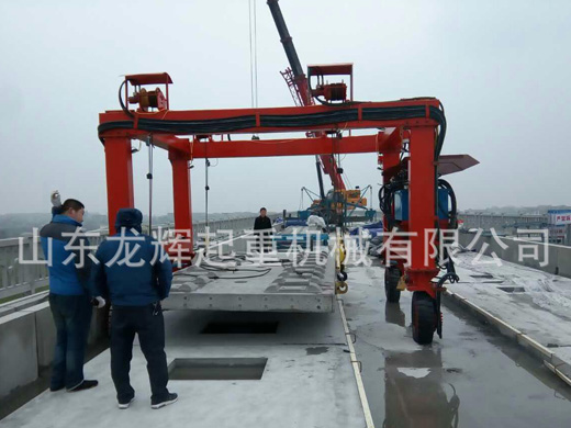 轮胎式龙门吊